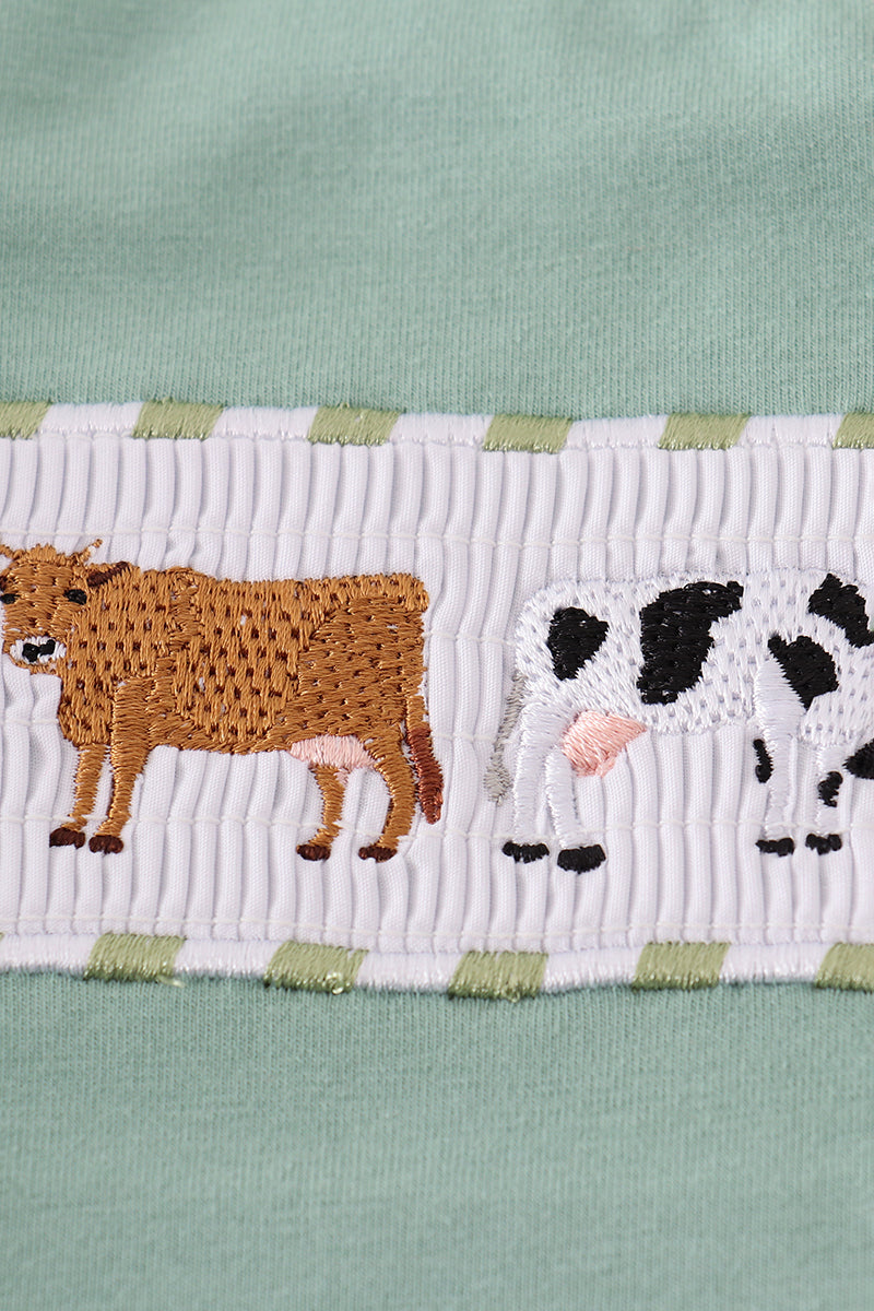 Boys Green cow embroidery smocked gingham shorts set
